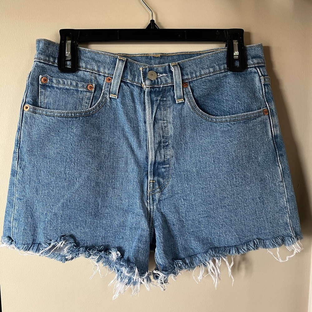 Levi’s Size 28 Women’s 501 Shorts